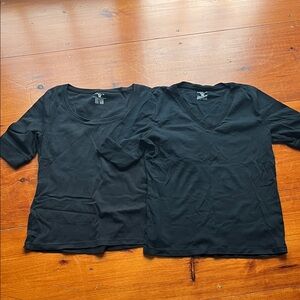 Bundle of 2 navy Jones New York tees